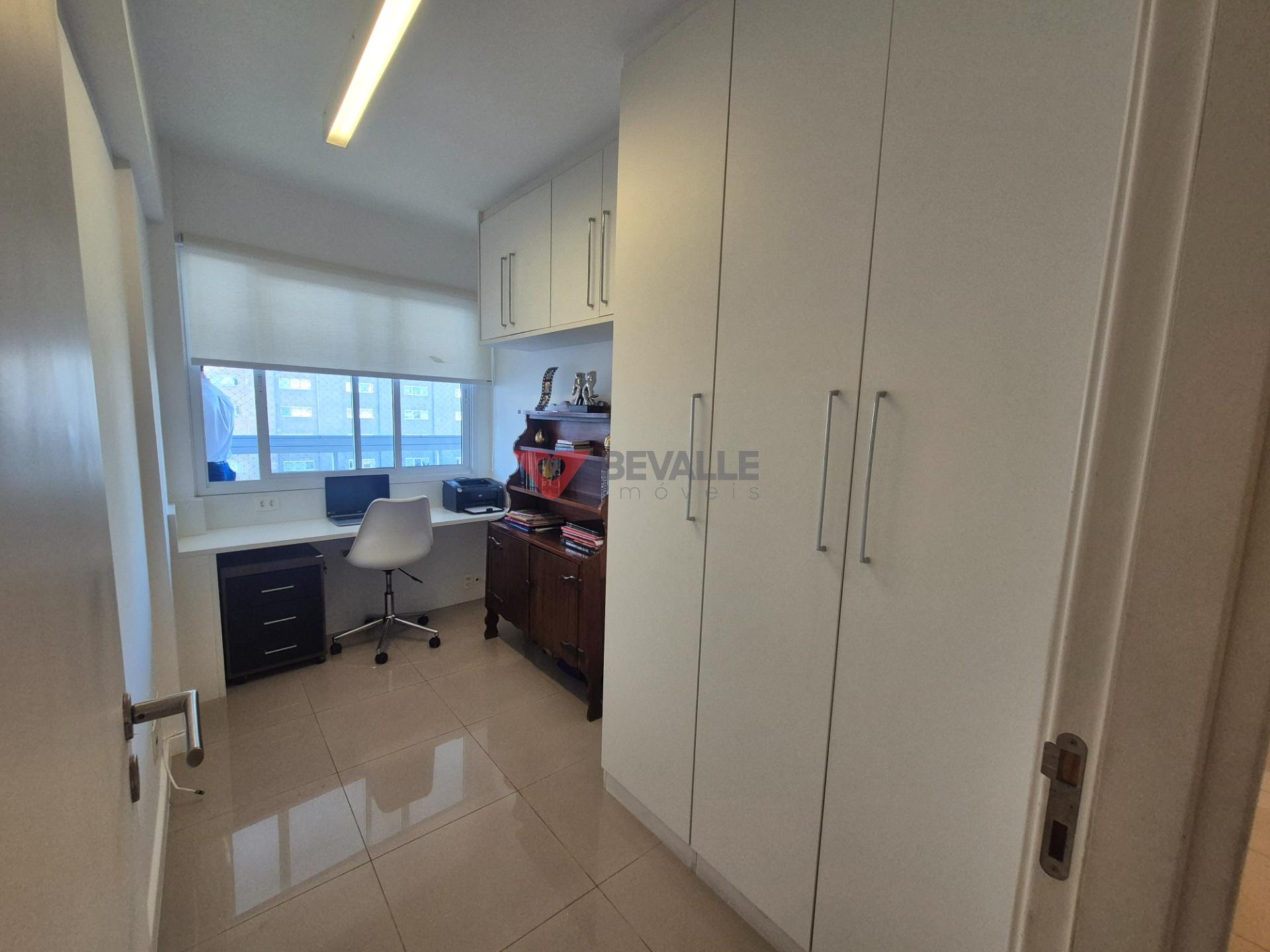 Apartamento à venda com 4 quartos, 1 suíte, 2 vagas e 115m² no Botafogo, Rio de Janeiro (RJ) — foto 17 de 30