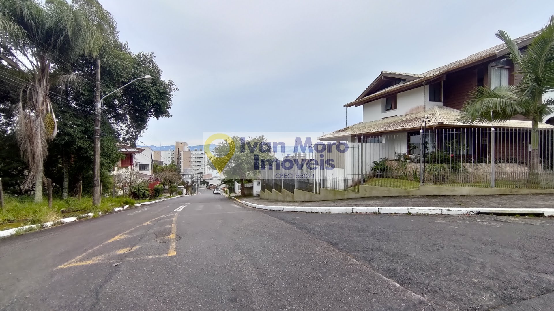 Casa à venda com 5 quartos, 4 suítes, 4 vagas e 456m² no João Paulo, Florianópolis (SC) — foto 4 de 30