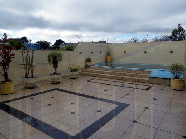 Terraço com piscina