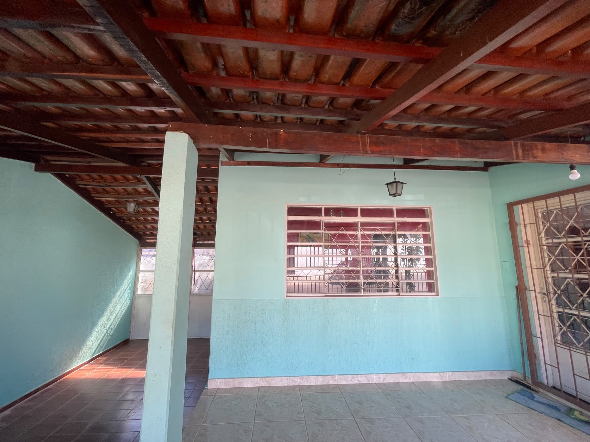 Casa à venda com 2 quartos, 1 suíte, 1 vaga e 240m² no Bairro Vila Mariana, Paracatu (MG) — foto 3 de 3
