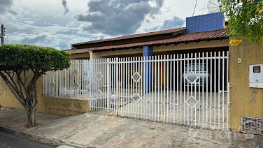 Casa em Jardim Dalphalo - Adamantina