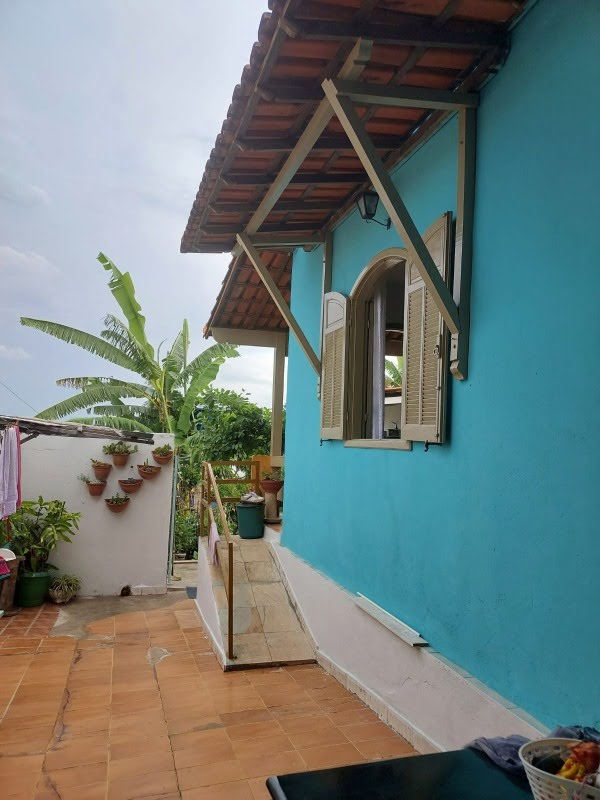 Casa à venda com 4 quartos, 1 banheiro, 2 vagas e 125m² no São Benedito, Santa Luzia (MG) — foto 8 de 17