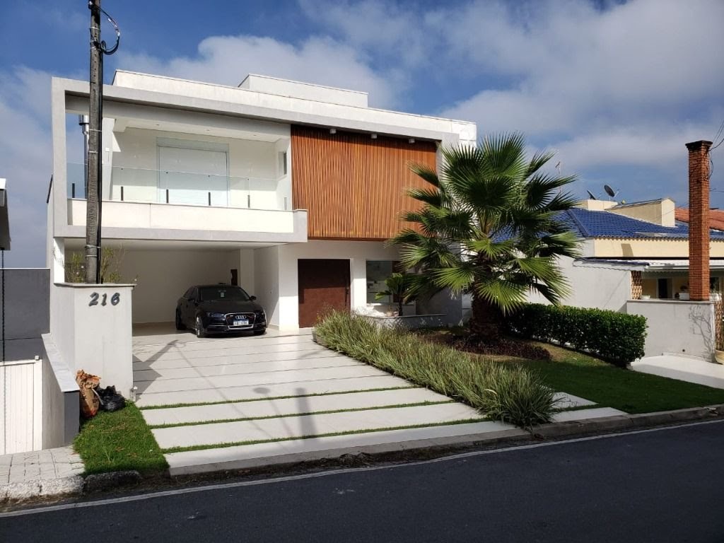 Casa à venda com 3 quartos, 5 banheiros, 4 vagas e 500m² no Condomínio Country Club, Arujá — foto principal