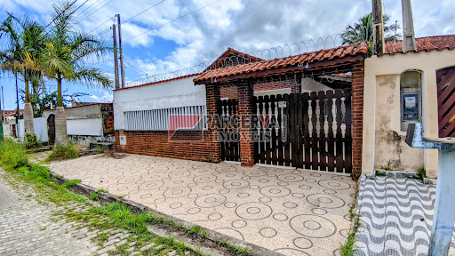 Casa com piscina no Balneário Gaivotas  -  Itanhaém