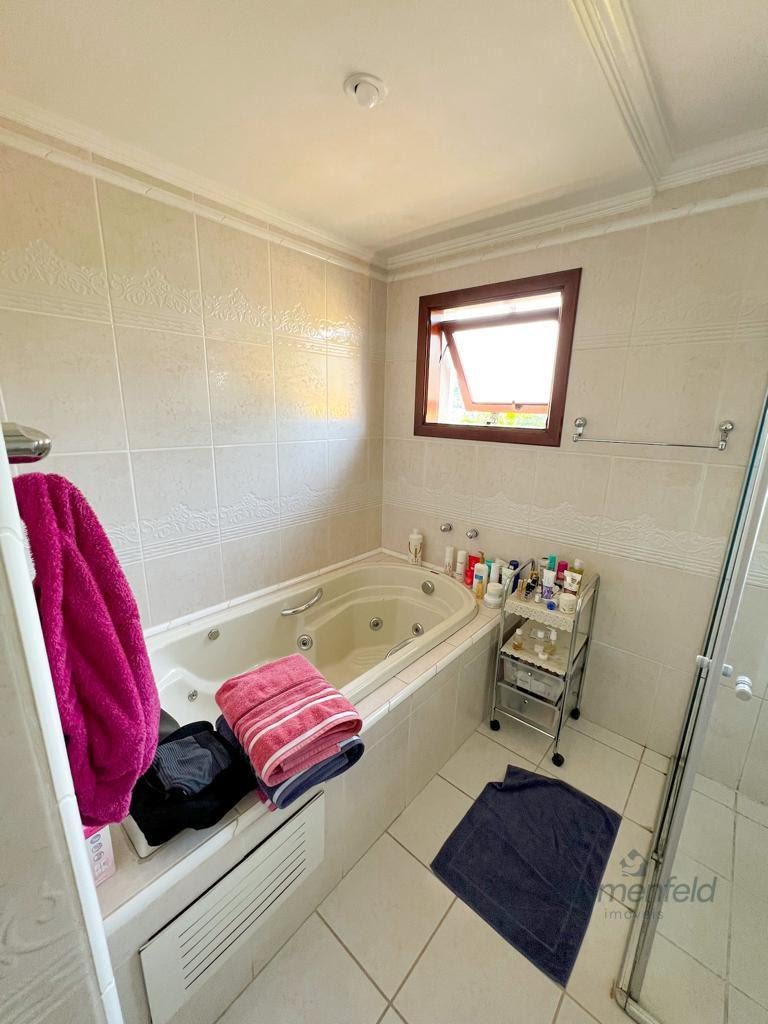 Casa à venda com 3 quartos, 3 suítes, 2 vagas e 315m² no Condomínio Arujazinho IV, Arujá (SP) — foto 24 de 26
