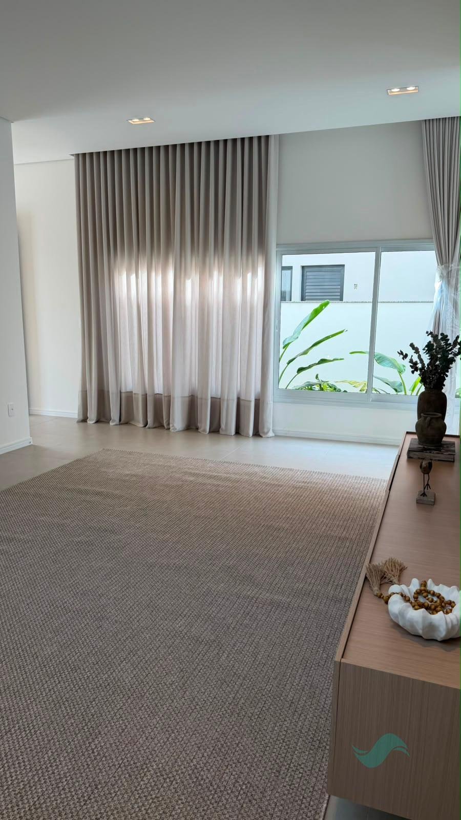 Casa à venda com 3 quartos, 3 suítes, 2 vagas e 278m² no Canto do Lamim, Florianópolis (SC) — foto 11 de 13