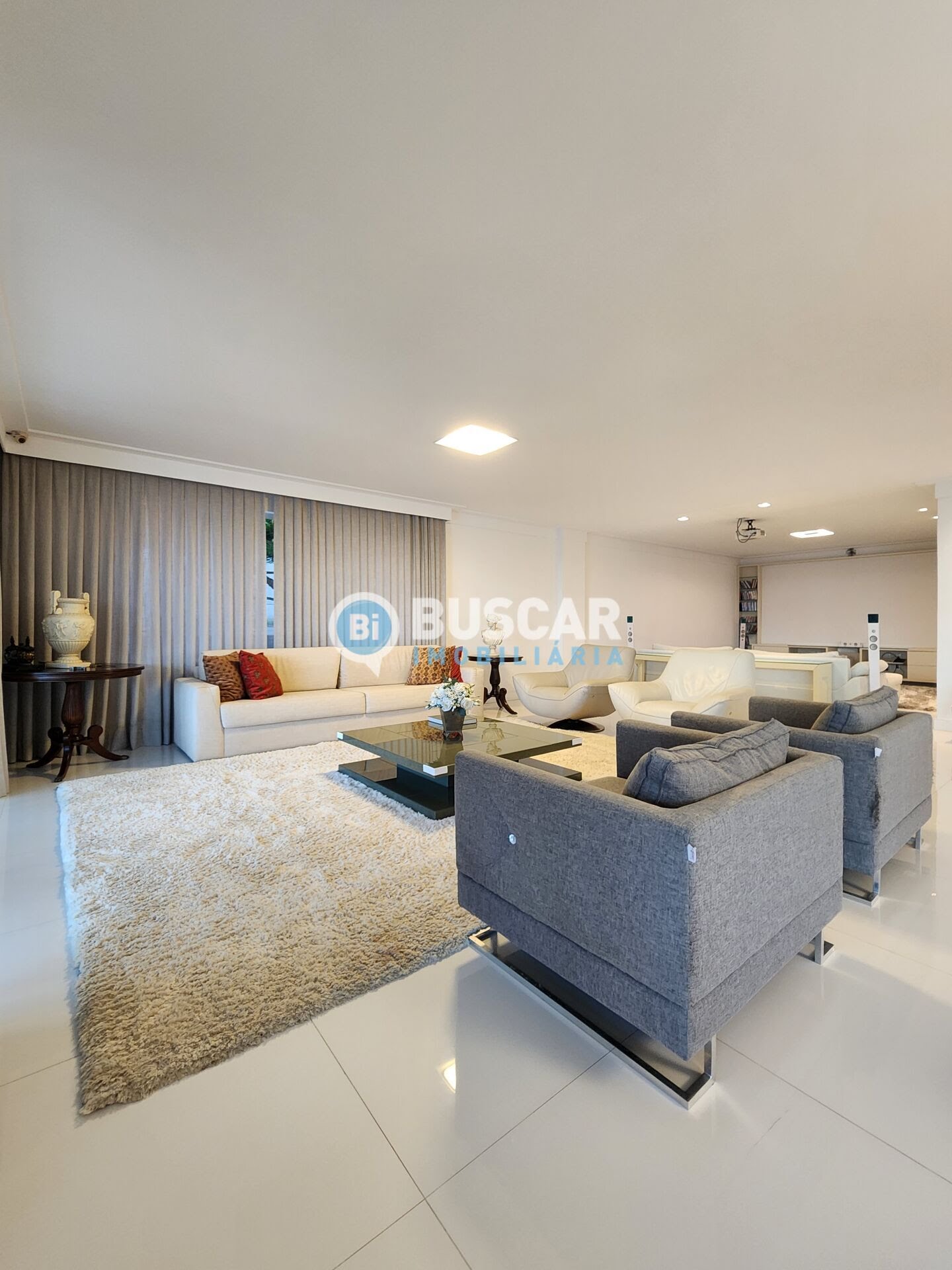 Casa à venda com 5 quartos, 5 suítes, 6 vagas e 1440m² no Papagaio, Feira de Santana (BA) — foto 10 de 30