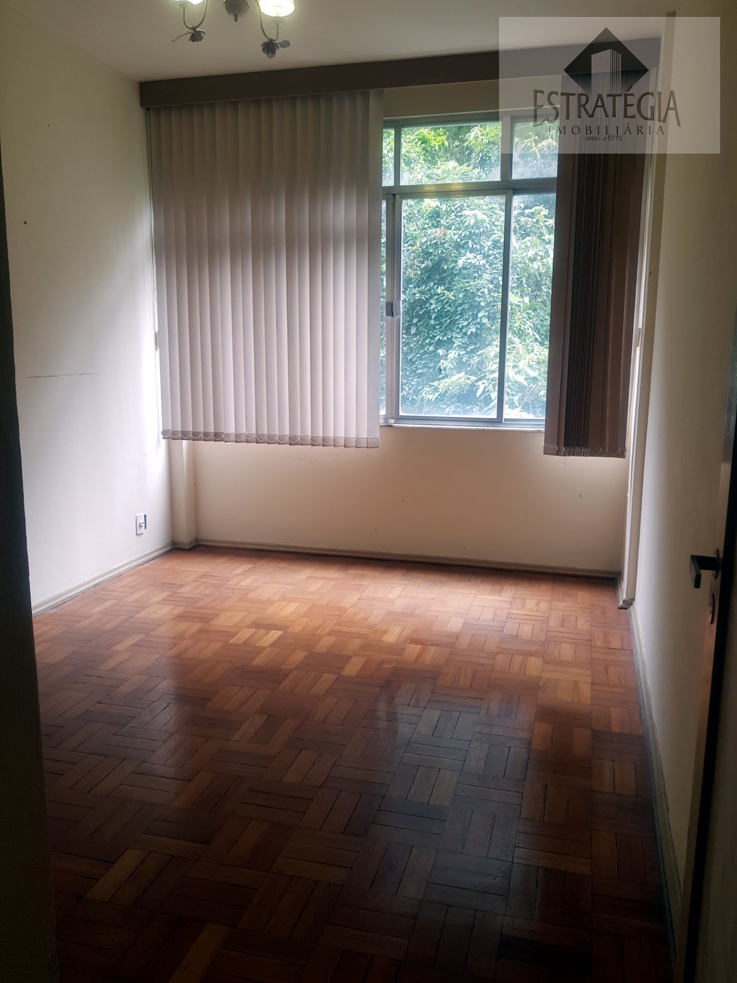 Apartamento à venda com 2 quartos e 2 banheiros no Centro, Petrópolis (RJ) — foto 2 de 6