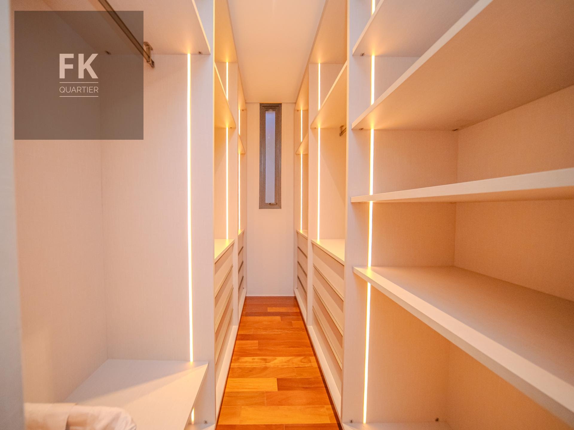 Casa à venda com 5 quartos, 5 suítes, 4 vagas e 409m² no Alphaville, Santana de Parnaíba (SP) — foto 23 de 30