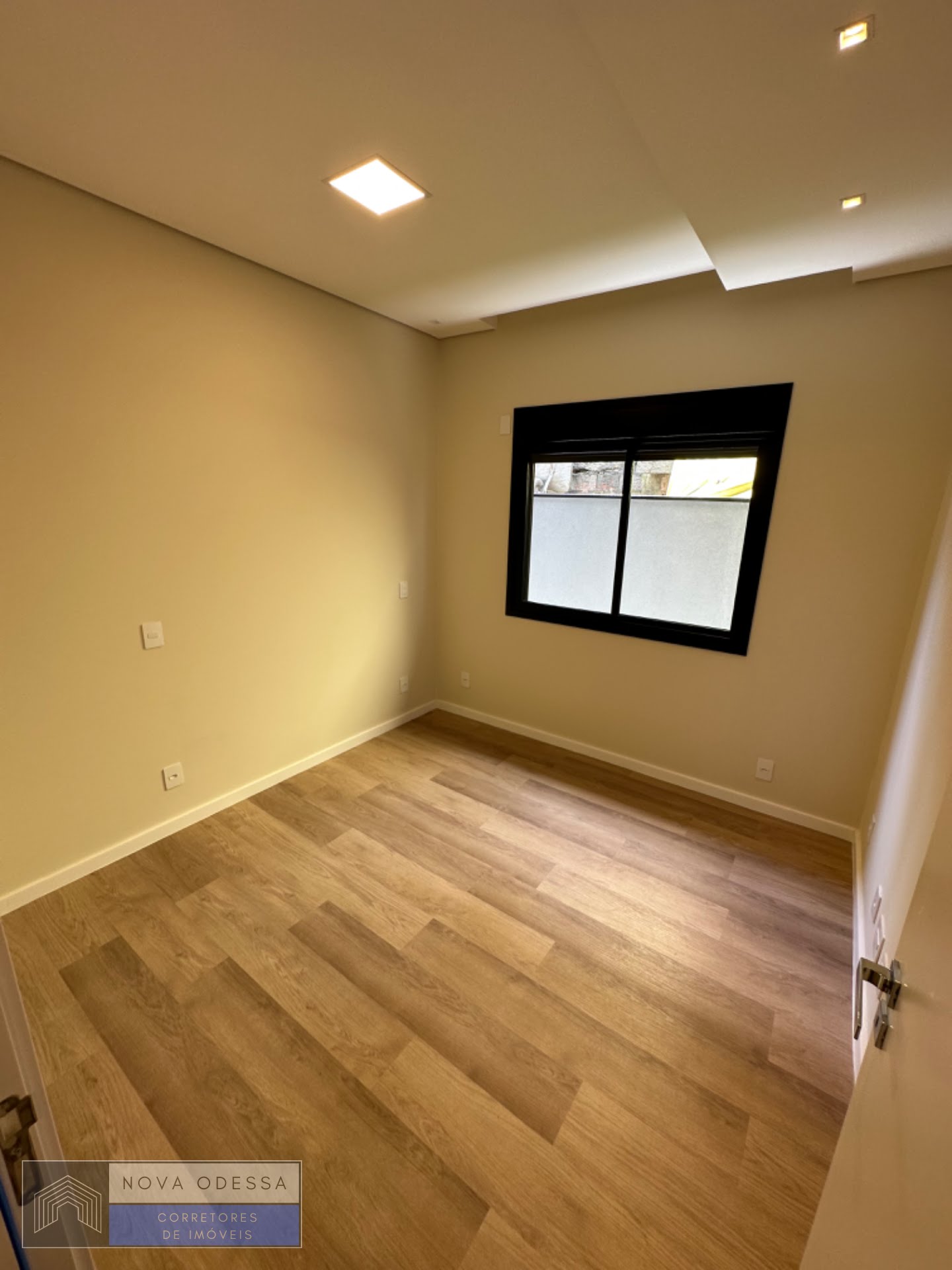 Casa à venda com 3 quartos, 1 suíte, 4 vagas e 185m² no Engenho Velho II, Nova Odessa (SP) — foto 13 de 26