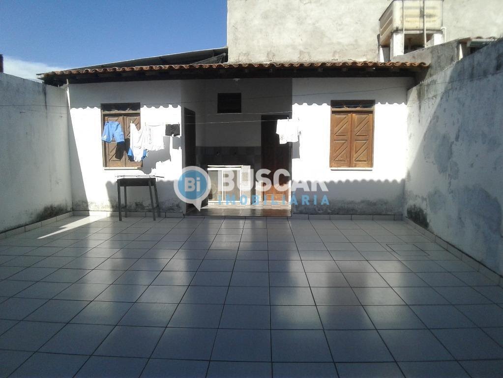 Casa à venda com 4 quartos, 3 banheiros, 2 vagas e 196m² no São João, Feira de Santana (BA) — foto 15 de 17