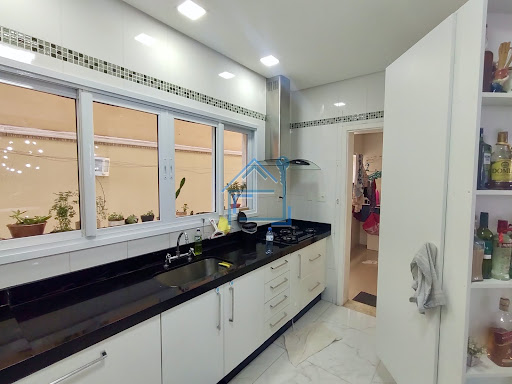 Casa sobrado com 3 suítes Cond. Golden Park em Sorocaba