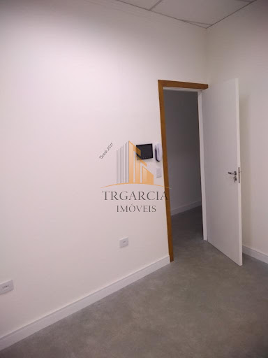 Sala comercial de 20m² na Quarta Parada - SP: por R$2.500 locação disponível
