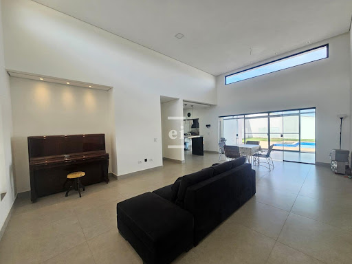 Casa no Condomínio  Cambarah - Jarinu/SP