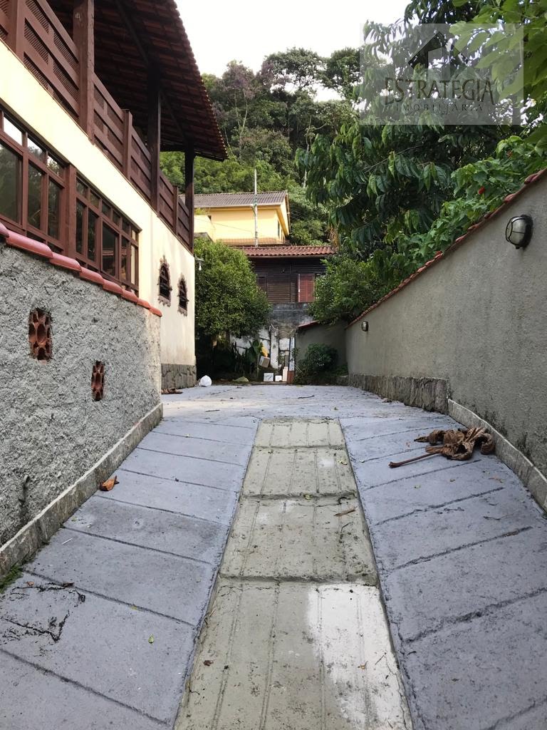 Casa à venda com 4 quartos, 1 suíte, 2 vagas e 230m² no Mosela, Petrópolis (RJ) — foto 9 de 12