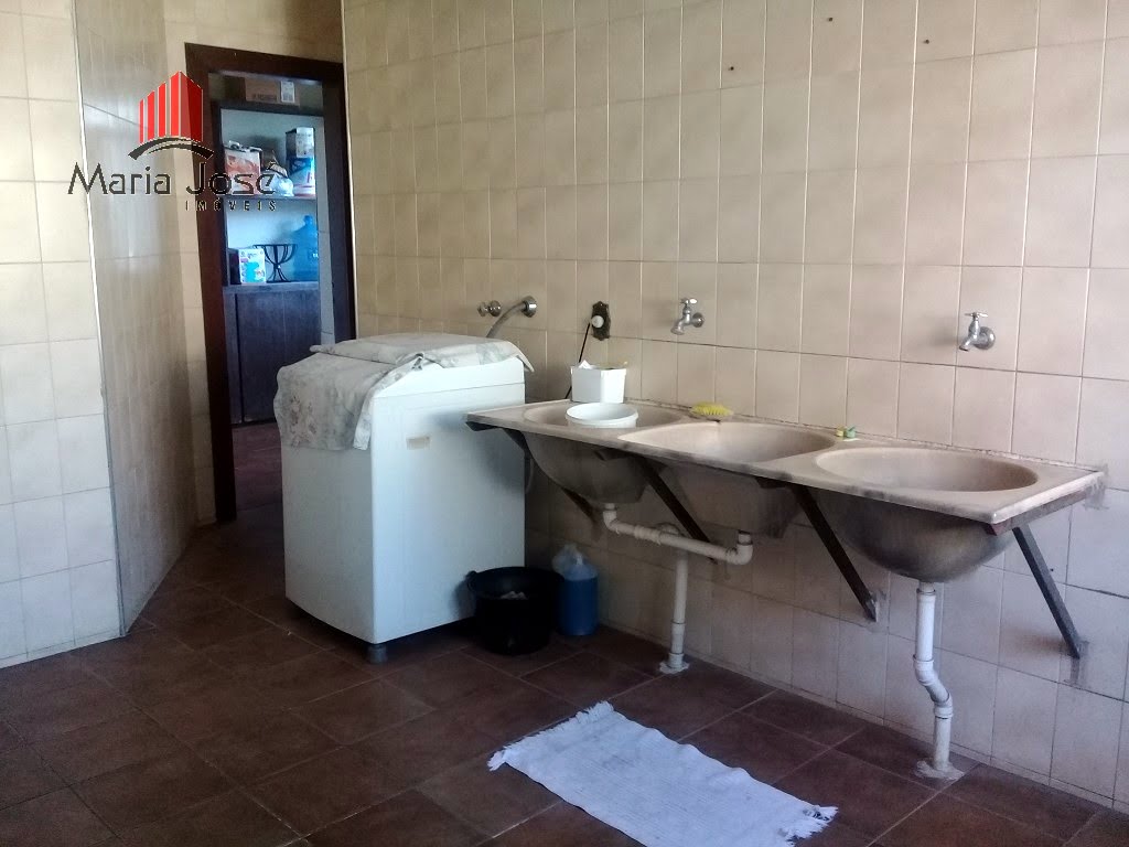 Casa à venda com 4 quartos, 1 suíte, 3 vagas e 1080m² no São Geraldo, Sete Lagoas (MG) — foto 28 de 30