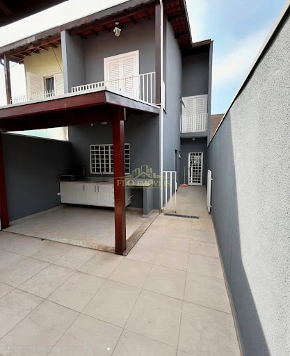 Casa em Esplanada Independência  -  Taubaté