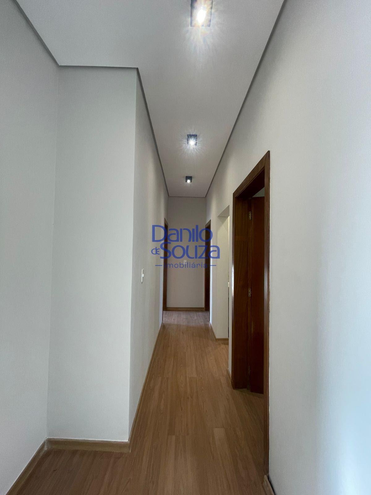 Casa à venda com 3 quartos, 1 suíte, 2 vagas e 360m² no Villagio Park, Araxá (MG) — foto 13 de 26