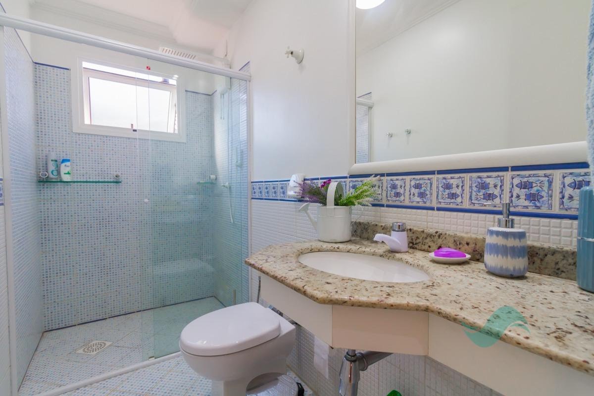 Casa à venda com 4 quartos, 1 suíte, 2 vagas e 630m² no Sambaqui, Florianópolis (SC) — foto 27 de 30