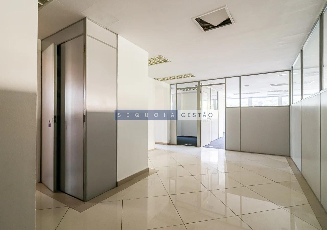 Comercial à venda com 6 banheiros, 2 vagas e 265m² no Bela Vista, São Paulo (SP) — foto 17 de 29