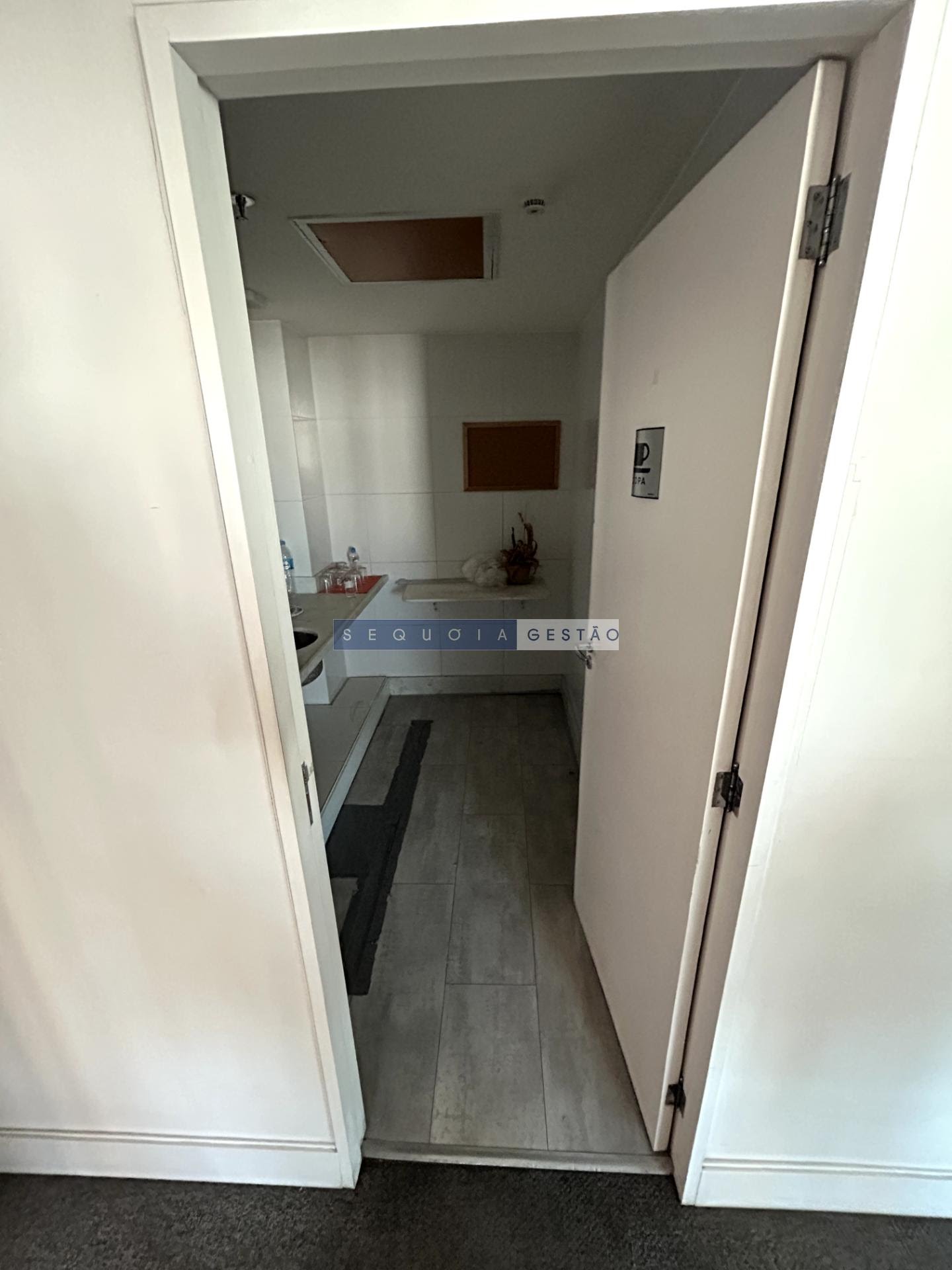 Comercial para alugar com 3 banheiros e 212m² no Centro, Rio de Janeiro (RJ) — foto 11 de 13