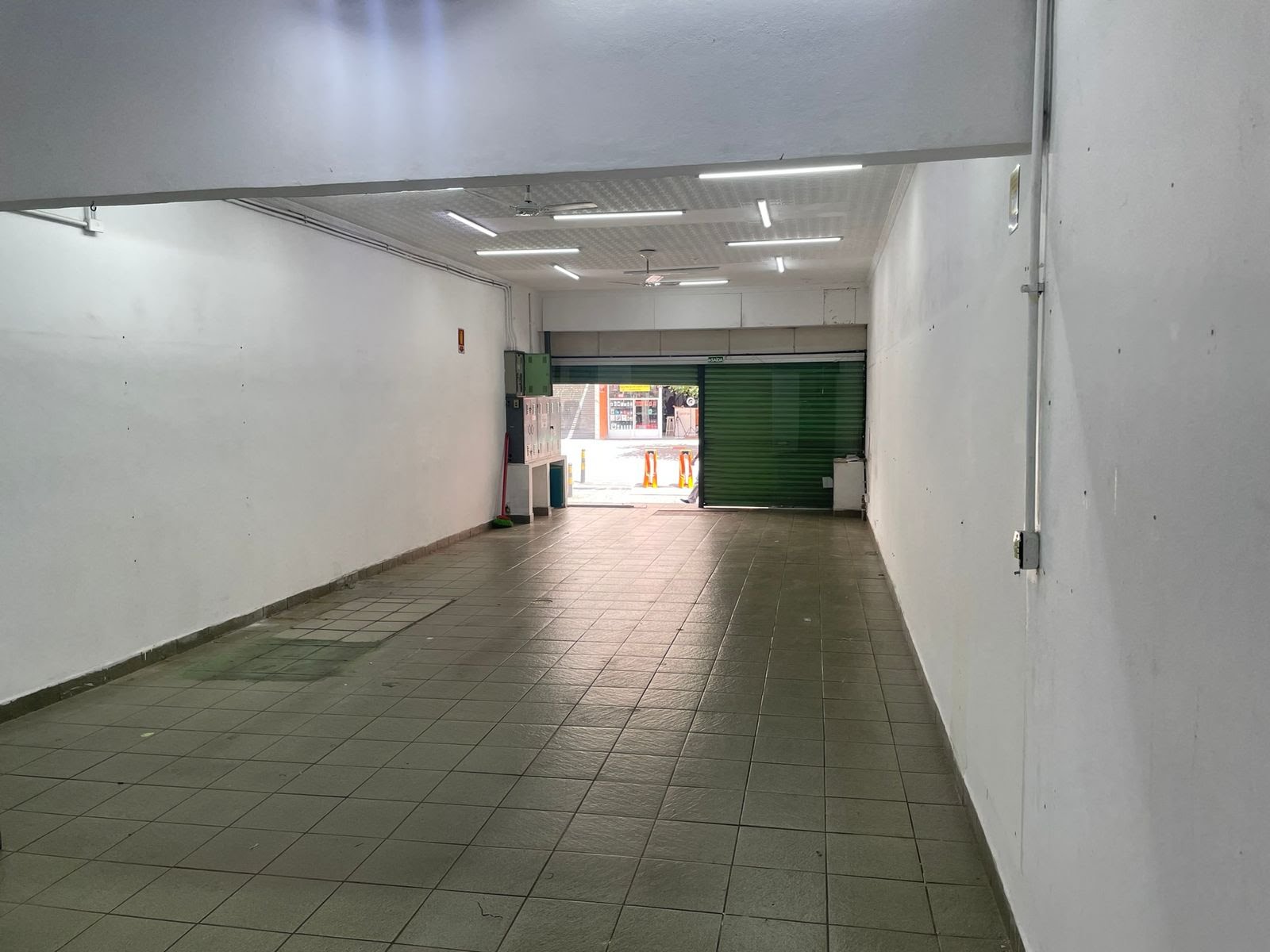 Loja para Locação Rua Fradique Coutinho, Pinheiros/SP