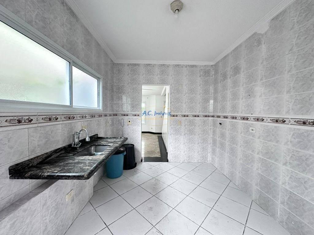 Casa à venda com 3 quartos, 1 suíte, 2 vagas e 132m² no Canto do Forte, Praia Grande (SP) — foto 16 de 30