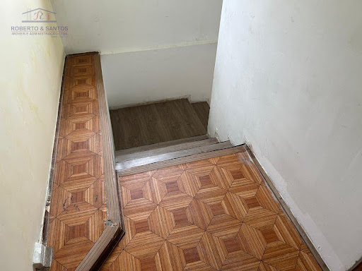 Escadas de acesso aos dormitórios