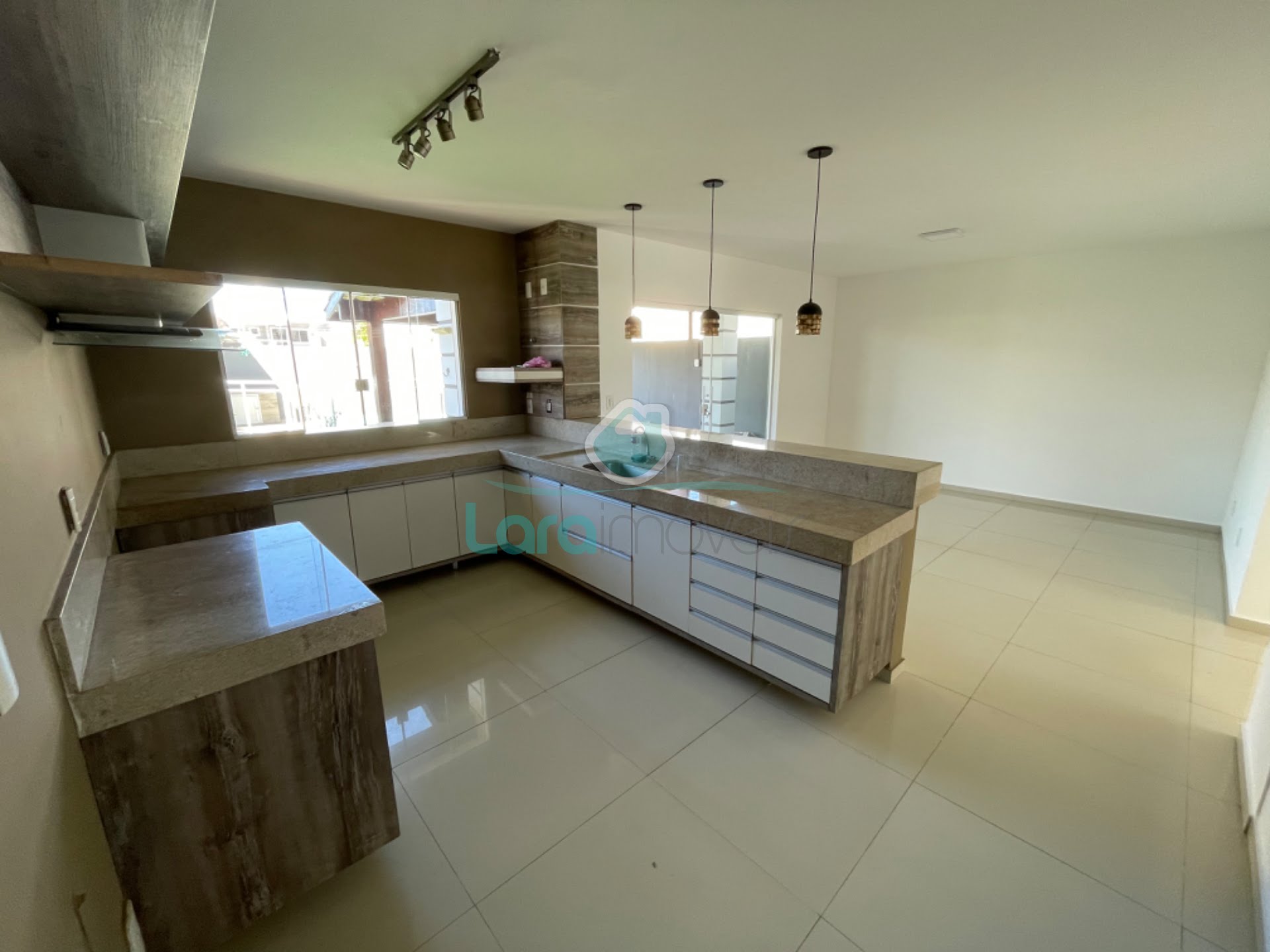 Casa à venda com 3 quartos, 3 suítes, 4 vagas e 182m² no Vale dos Cristais, Macaé (RJ) — foto 8 de 29