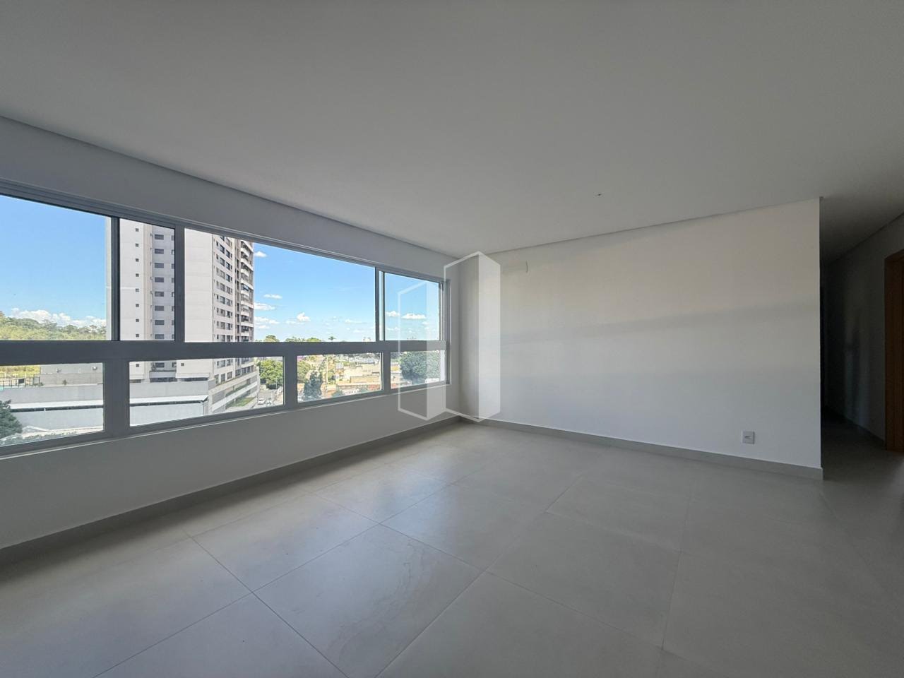Apartamento à venda com 3 quartos, 3 suítes, 2 vagas e 116m² no Serrinha, Goiânia (GO) — foto 2 de 28
