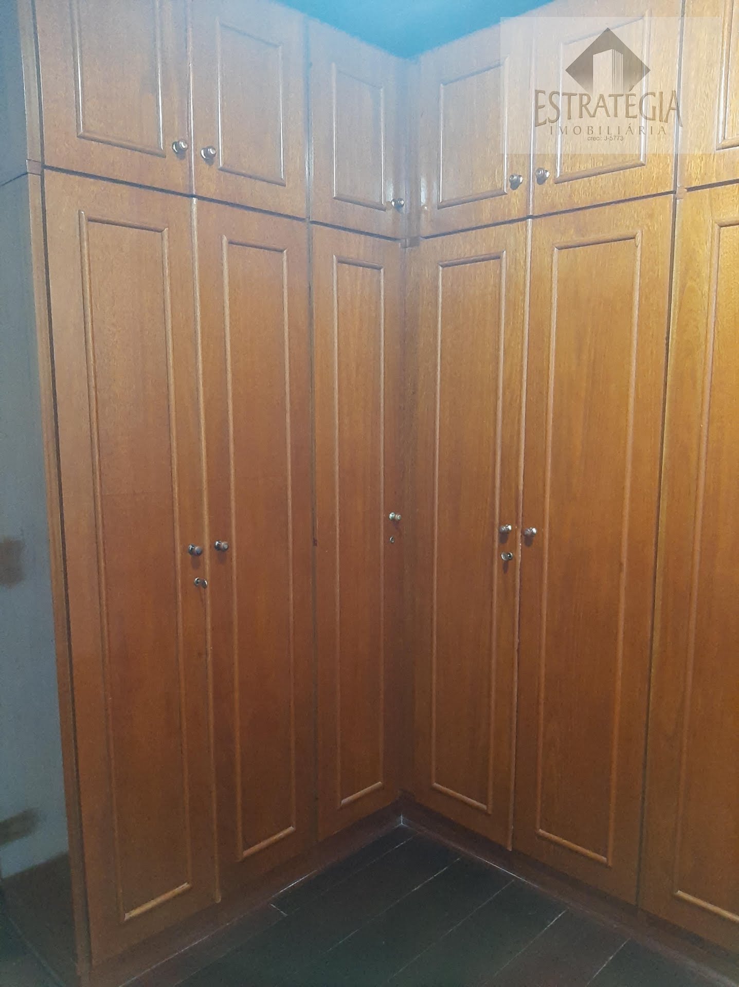 Casa à venda com 3 quartos, 2 banheiros, 1 vaga e 89m² no Simeria, Petrópolis (RJ) — foto 3 de 12