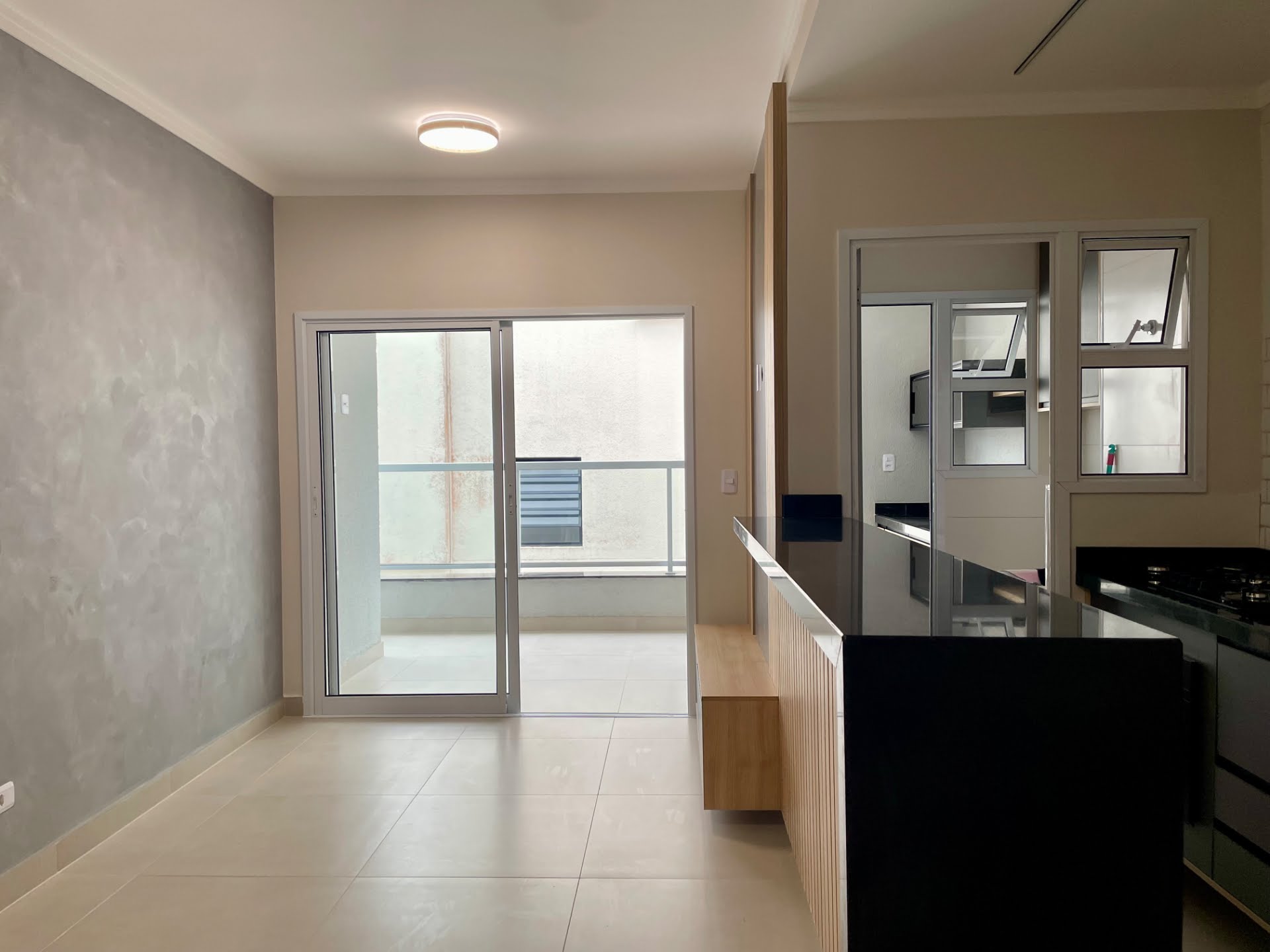 Apartamento à venda com 2 quartos, 2 suítes, 1 vaga e 70m² no Itaguá, Ubatuba (SP) — foto 2 de 13