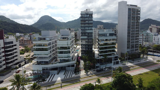 Apartamento a venda frente mar em Caiobá - Matinhos, PR