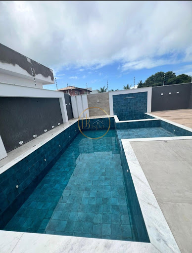 Casa 3 Dormitórios à Venda na Orla de Porto Seguro - R$3M