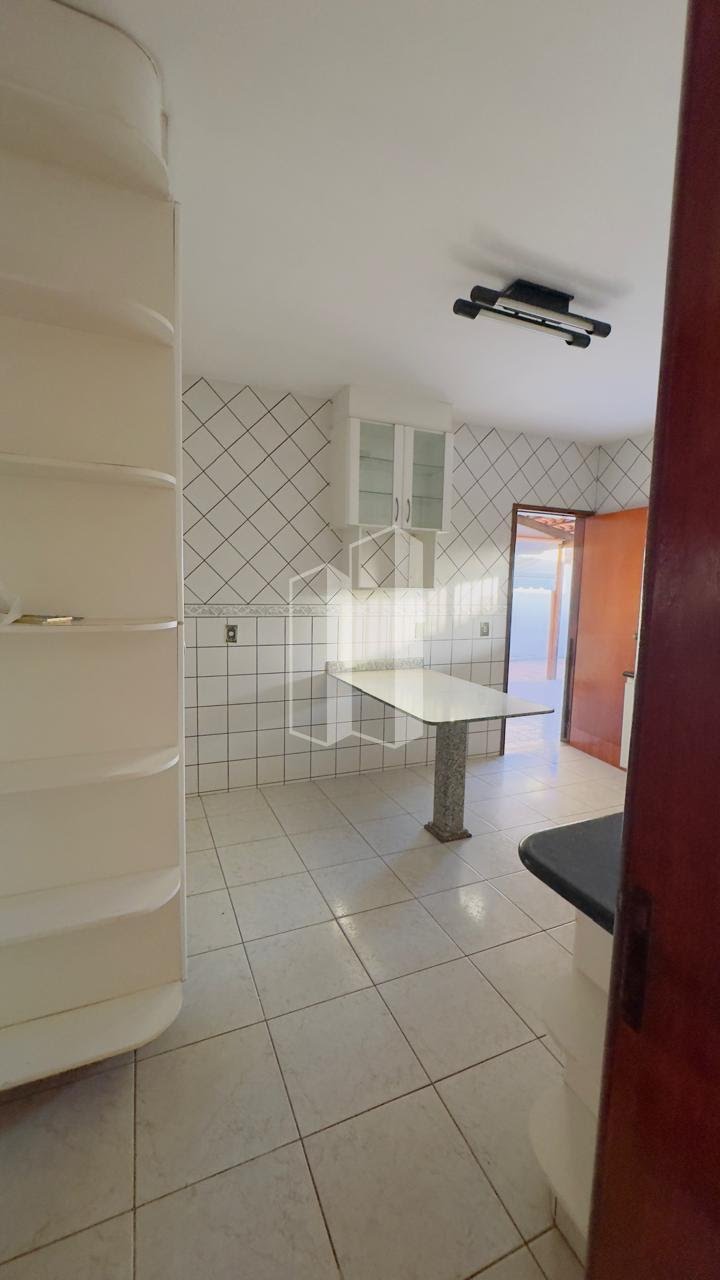 Casa, 4 quartos, 253 m² - Foto 30