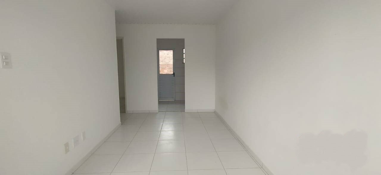 Casa para alugar com 2 quartos, 1 banheiro e 2 vagas no Sim, Feira de Santana (BA) — foto 3 de 20