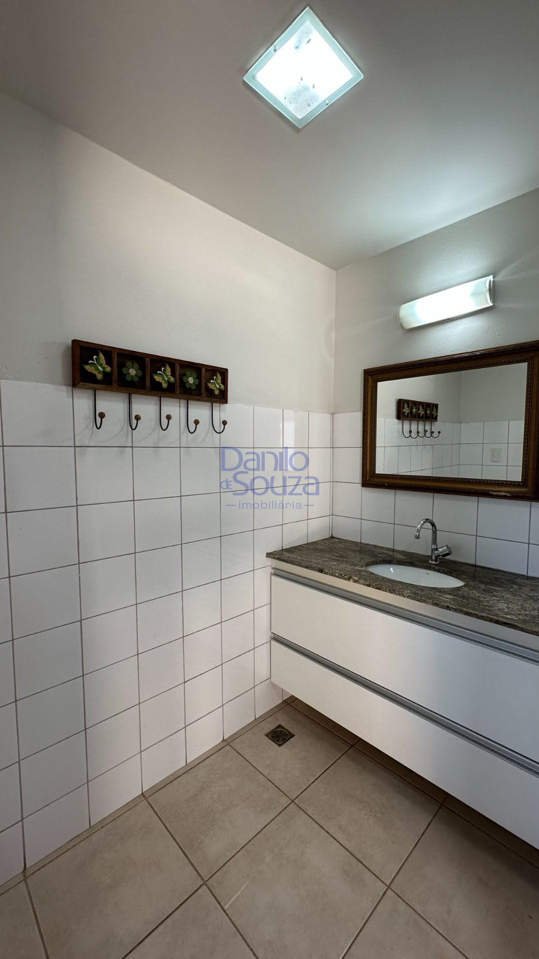 Casa à venda com 3 quartos, 1 suíte, 4 vagas e 300m² no Alvorada, Araxá (MG) — foto 5 de 25