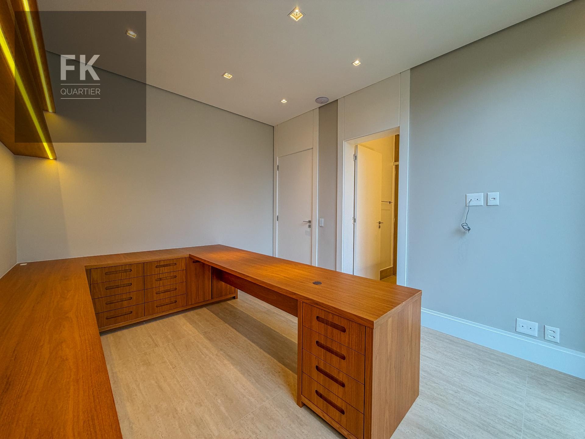 Casa à venda com 5 quartos, 5 suítes, 6 vagas e 480m² no Tamboré, Barueri (SP) — foto 4 de 30