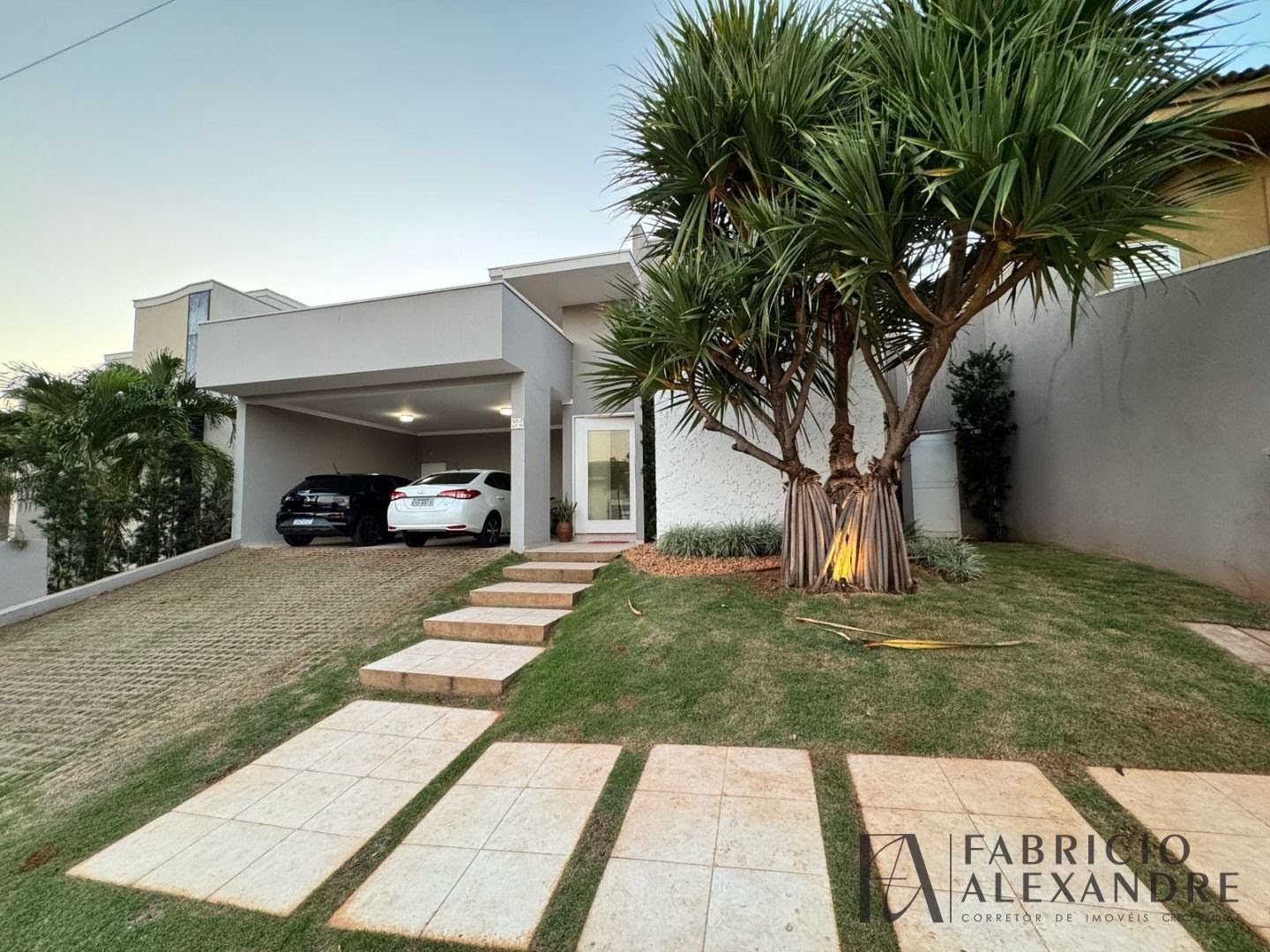 Casa à venda com 3 quartos, 5 banheiros, 4 vagas e 290m² no Damha IV, São José do Rio Preto — foto principal