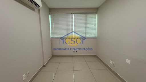 Sala em Parque Residencial Laranjeiras - Serra, ES