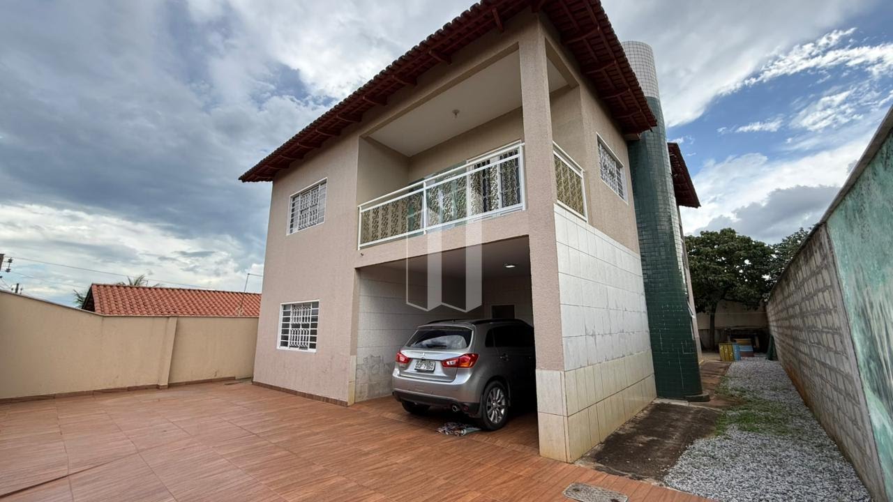 Casa à venda com 3 quartos, 4 banheiros, 4 vagas e 266m² no Cidade Satélite São Luiz, Aparecida de Goiânia — foto principal