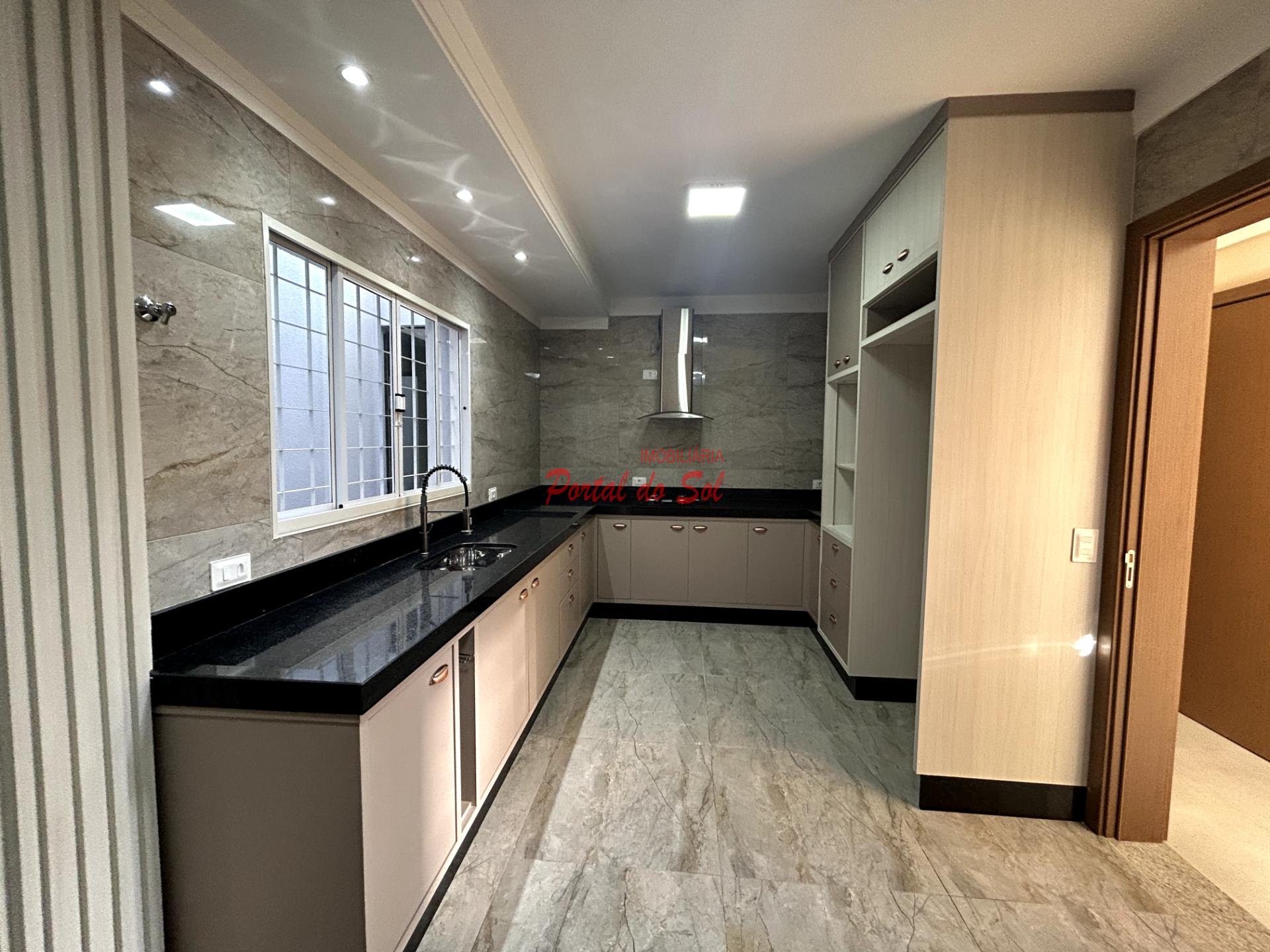 Casa à venda com 3 quartos, 1 suíte e 2 vagas no Centro, Santo Antônio da Platina (PR) — foto 6 de 16