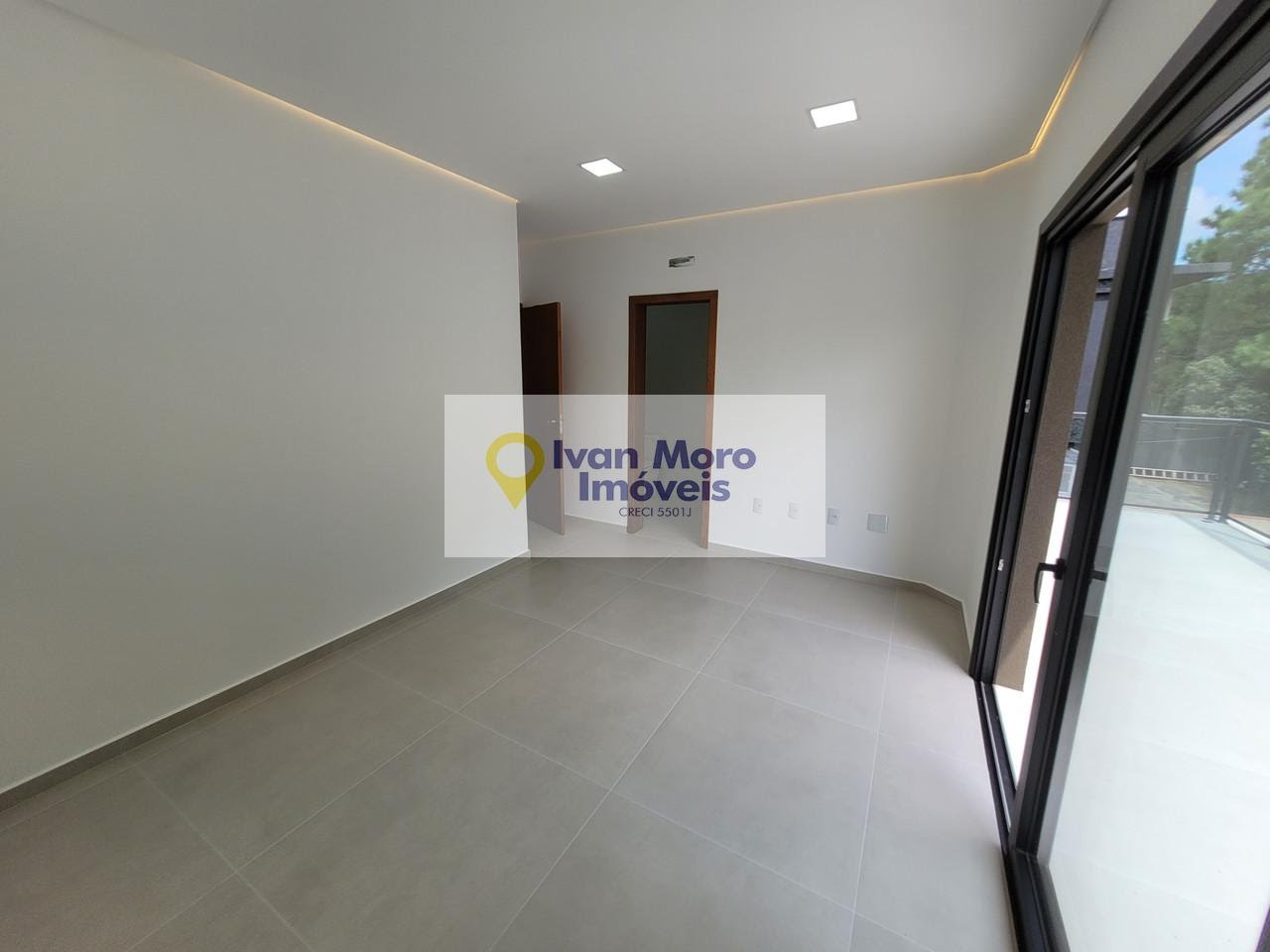 Casa à venda com 4 quartos, 3 suítes, 4 vagas e 270m² no São João do Rio Vermelho, Florianópolis (SC) — foto 9 de 27
