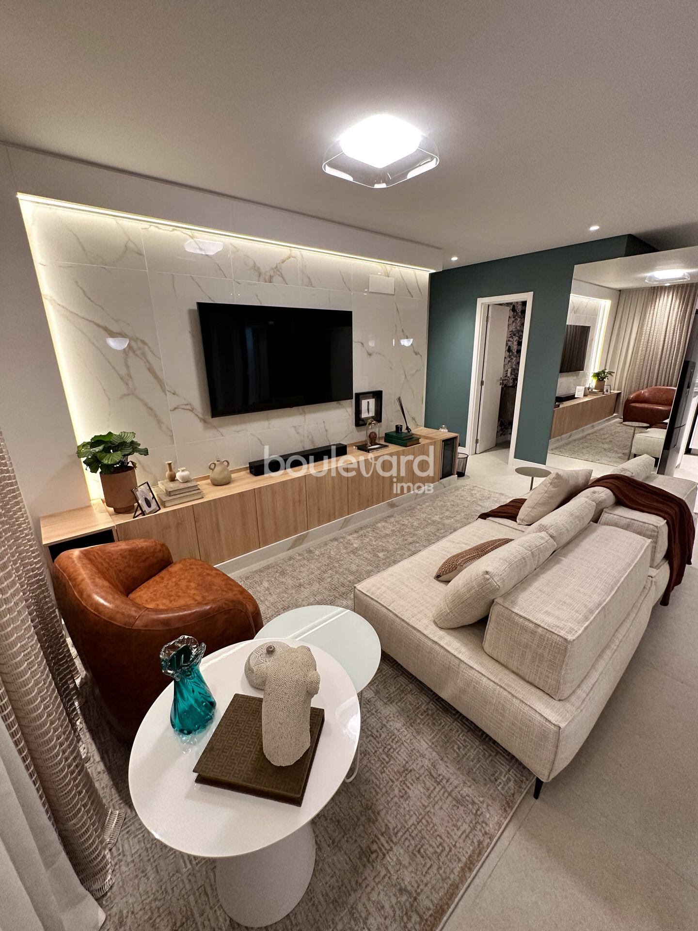 Apartamento à venda com 3 quartos, 1 suíte, 2 vagas e 107m² no Centro, Florianópolis (SC) — foto 2 de 30