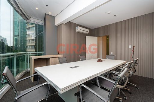 Sala de 133m² em Cerqueira César com 3 banheiros  05 vagas de garagem.