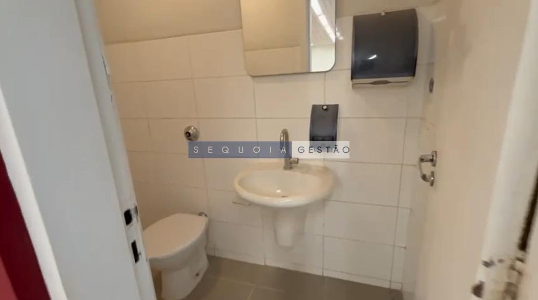 Comercial à venda com 2 banheiros, 2 vagas e 135m² no Centro, Curitiba (PR) — foto 7 de 11