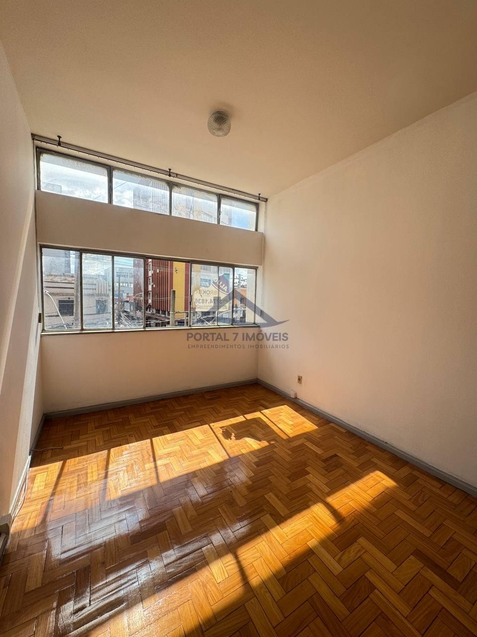 Apartamento à venda com 4 quartos, 2 banheiros e 130m² no Centro, Sete Lagoas (MG) — foto 2 de 16