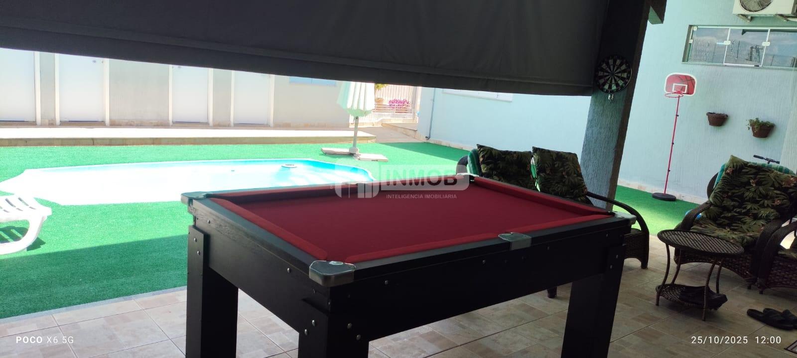 Casa para alugar com 3 quartos, 3 suítes, 3 vagas e 300m² no Piracangaguá, Taubaté (SP) — foto 24 de 28