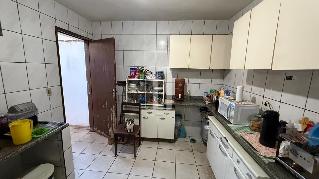 Casa à venda com 6 quartos, 1 suíte, 2 vagas e 201m² no Jardim Novo Mundo, Goiânia (GO) — foto 12 de 17