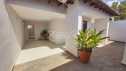 Casa em Vila Jamil de Lima  -  Adamantina